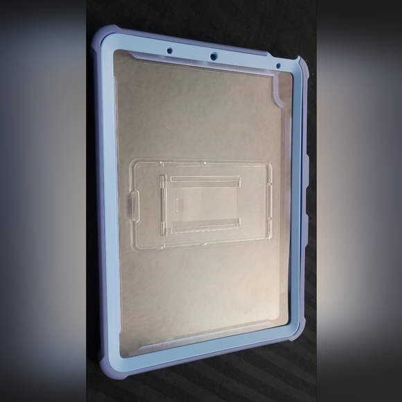 Case. - Picture 2 of 4